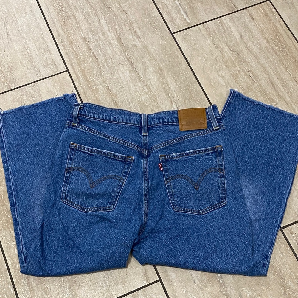 Signature by Levi Strauss Women's Straight Leg Jeans in Blue